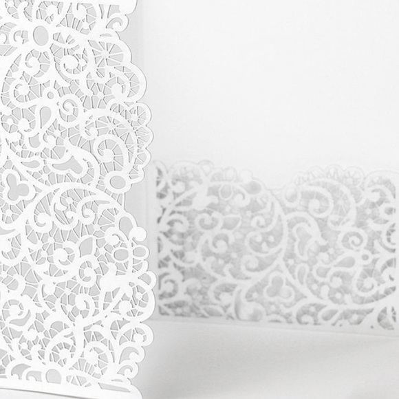 NWT WEDDING LASER CUT COVERS W/POCKETS FOLD INVITATIONS (4.7x6.6 in) - Picture 2 of 2